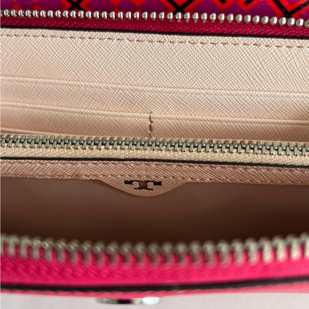 EUC Tory Burch Pink Saffiano Robinson Zip Wallet with Logo - Picture 4 of 7